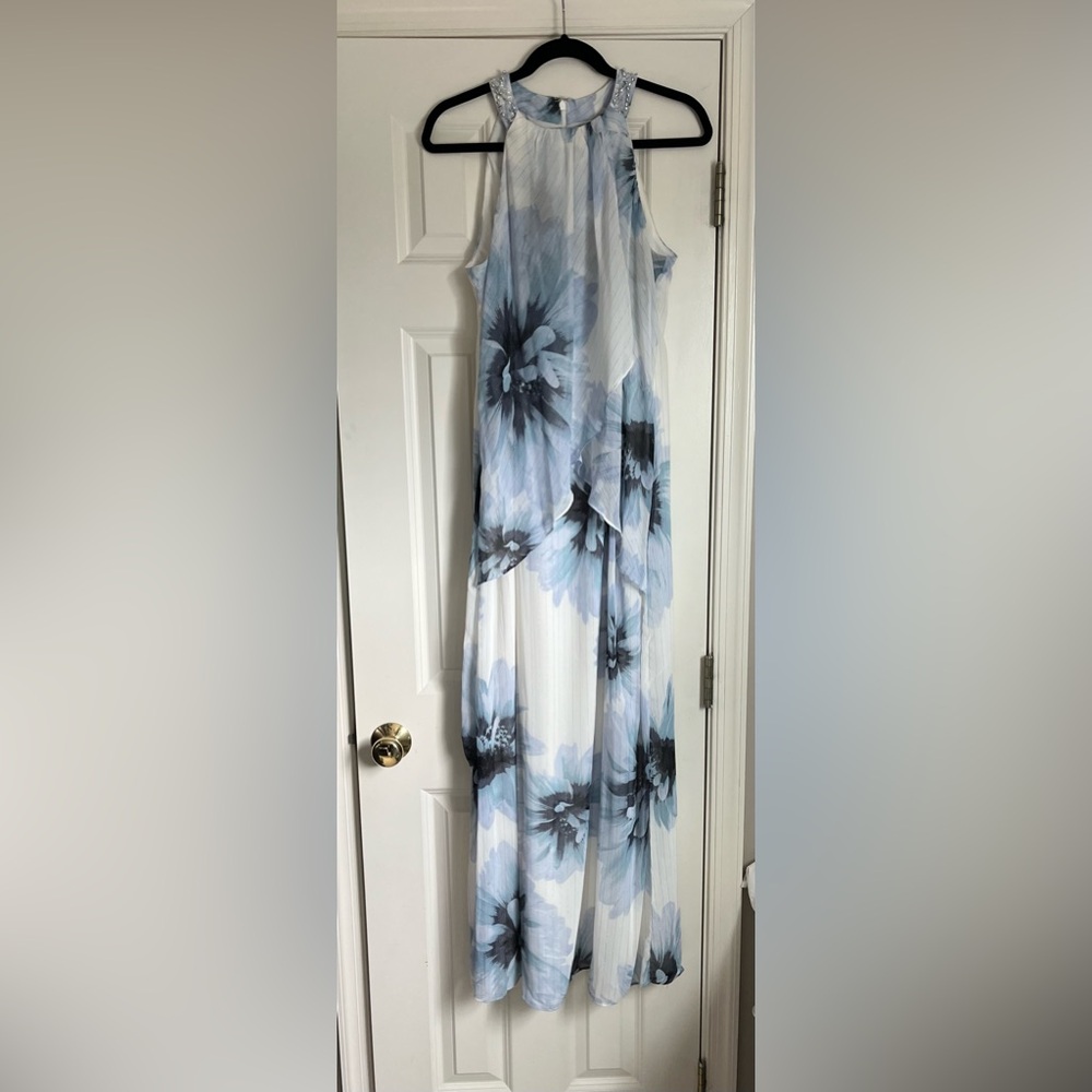 Size 8 SLNY Floral Print Maxi Dress